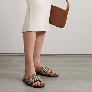 SOLD 💕Burberry Alixa Flat Slide Quilted Checked Leather Sandals 38.5 8.5